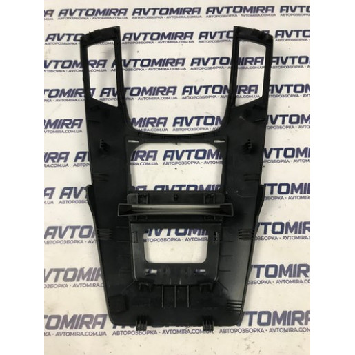 Накладка торпедо верхняя Opel Zafira B 2005-2011 13150253